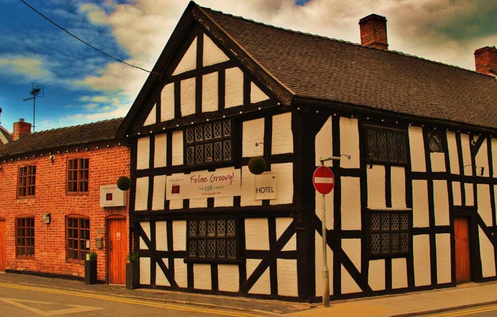 Hotel Cheshire Cat Nantwich Esterno foto